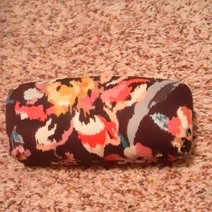 EUC! Vera Bradley 😎